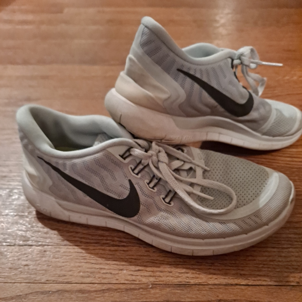 women's Nike 8.5